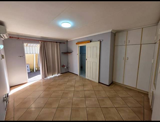 3 BEDROOM SIMPLEX FOR SALE IN MALVERN